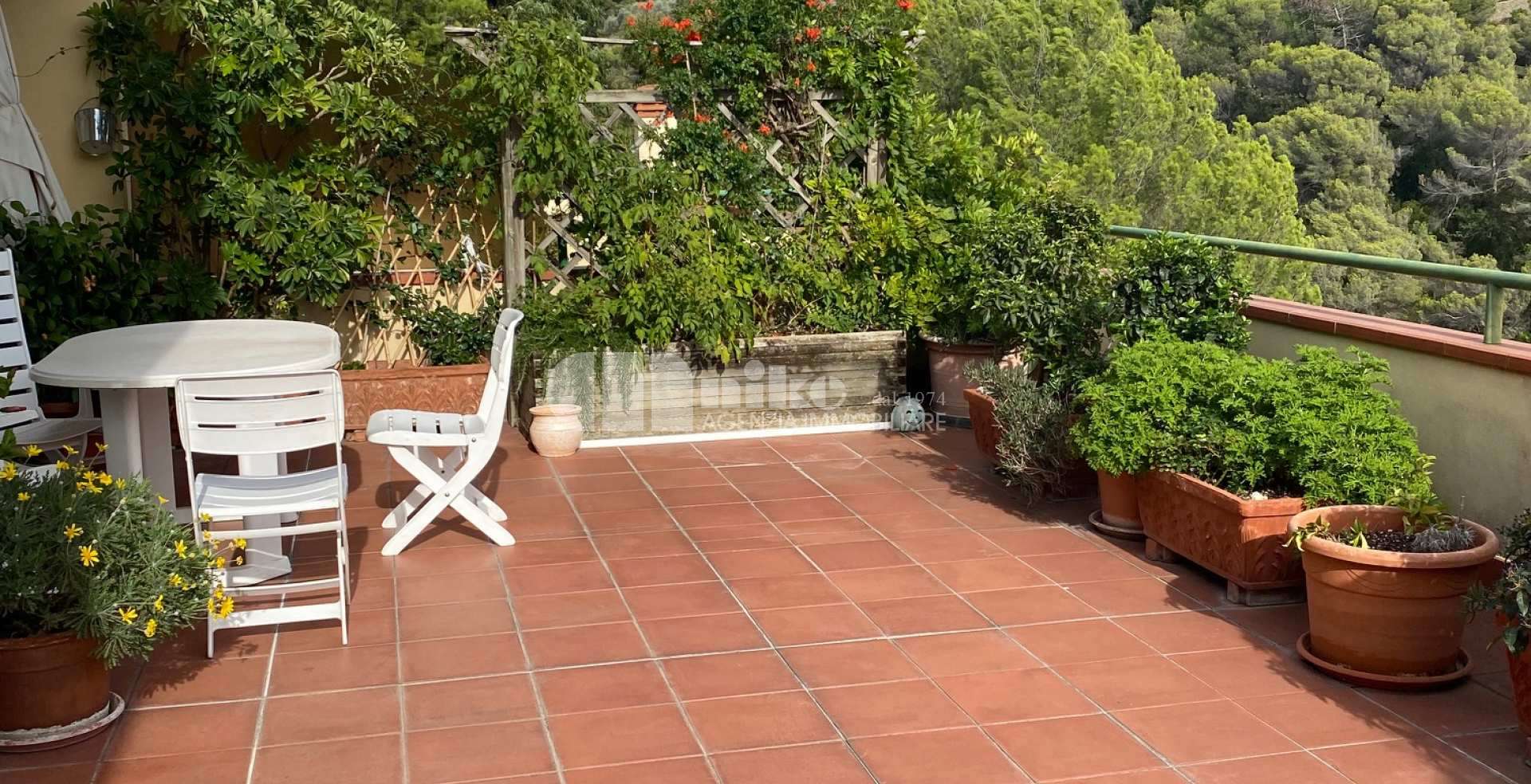 Trilocale con terrazza vista mare