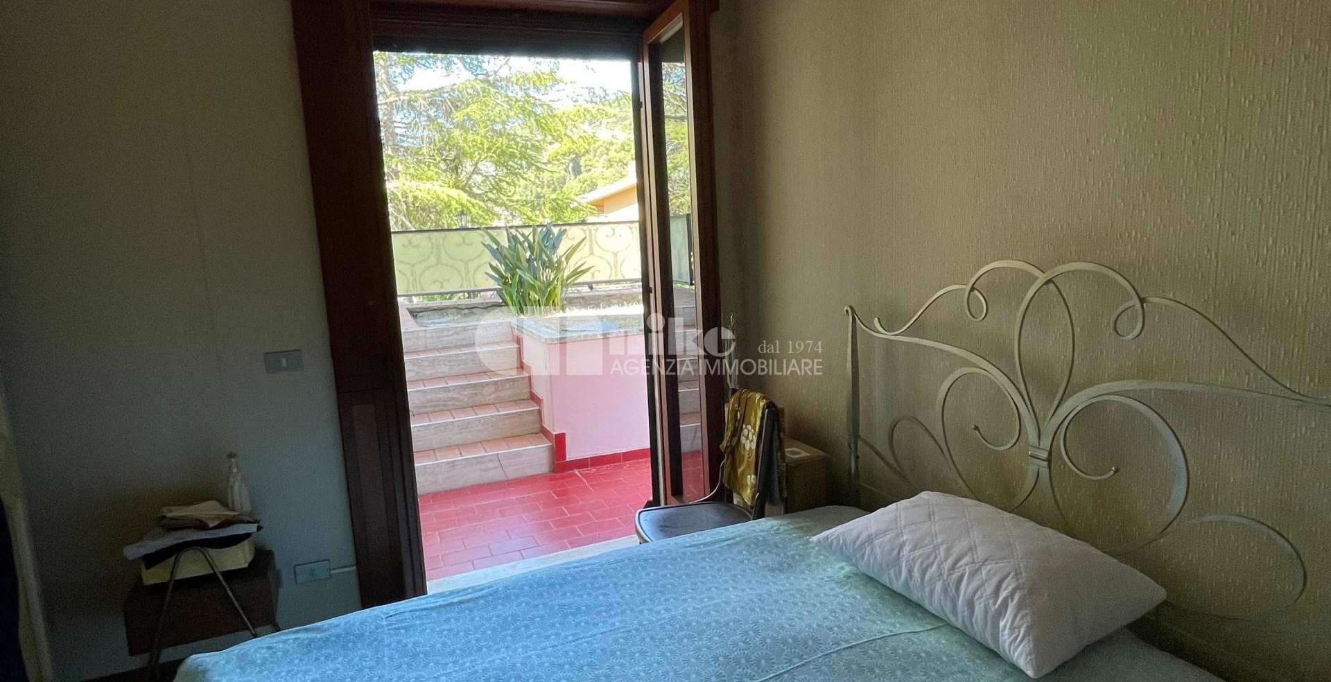 Appartamento con terrazza vista mare e giardino