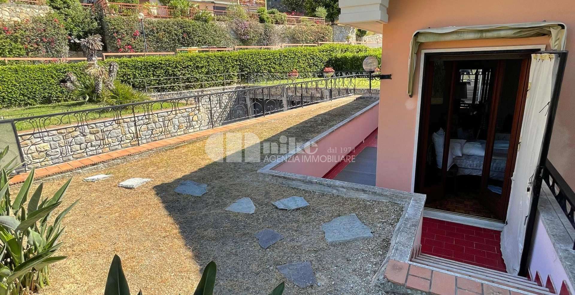 Appartamento con terrazza vista mare e giardino
