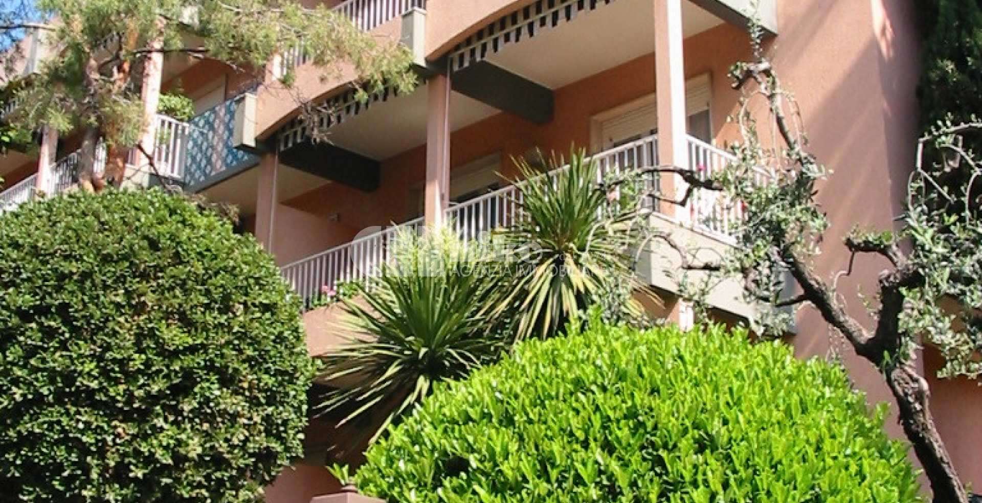 Bilocale immerso nel verde