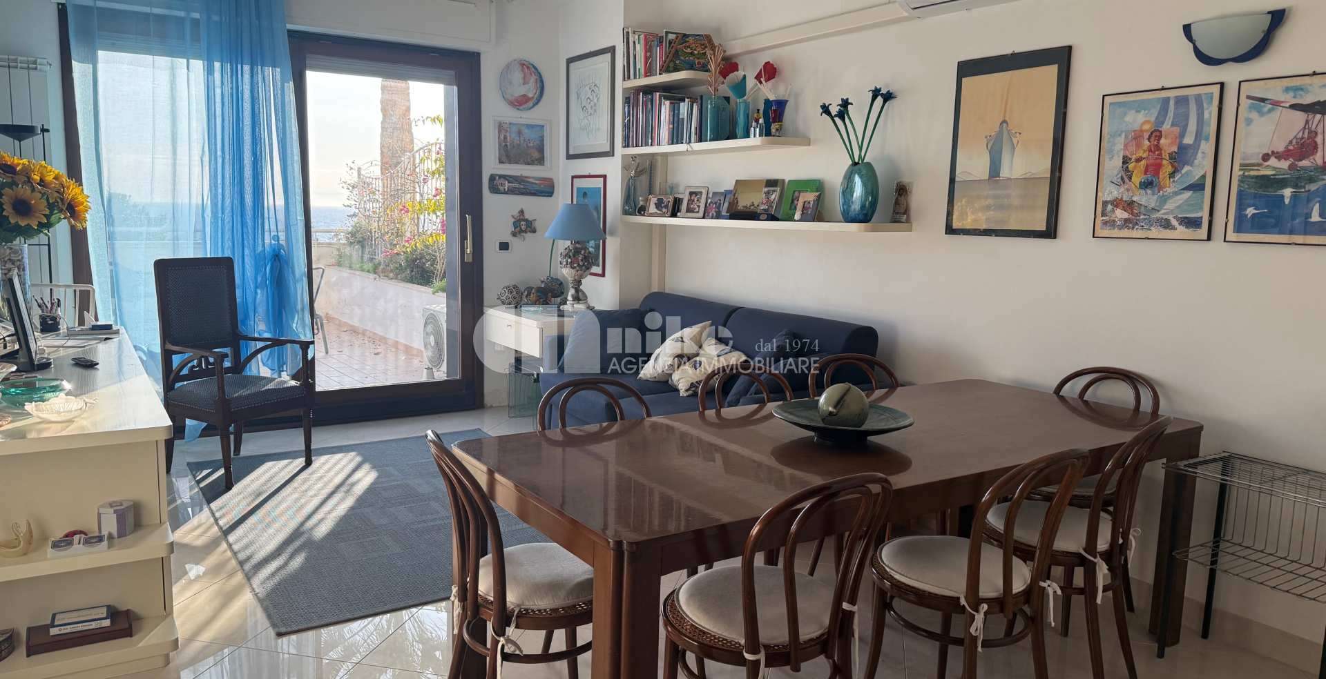 Bilocale con vista mare