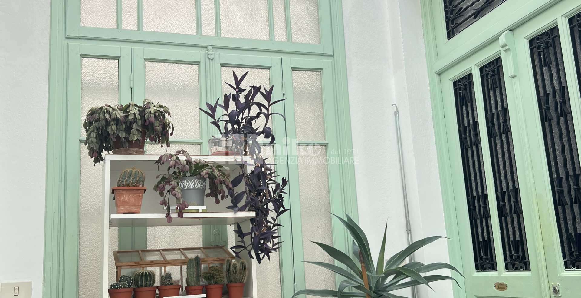 Appartamento in posizione centrale con vista mare