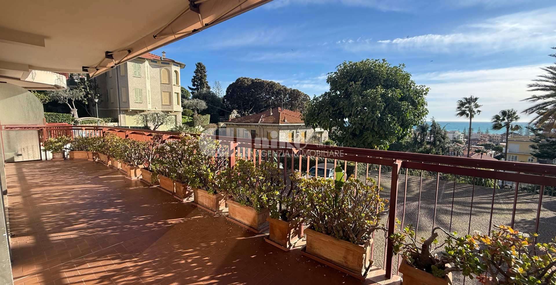 Trilocale vista mare