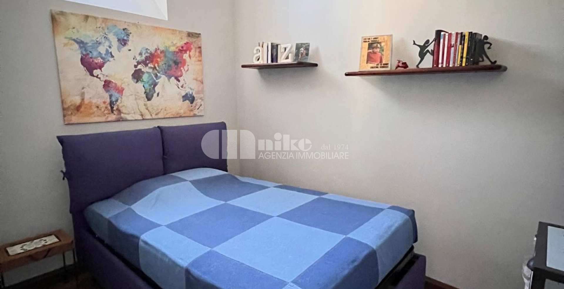 Villa in collina con vista mare