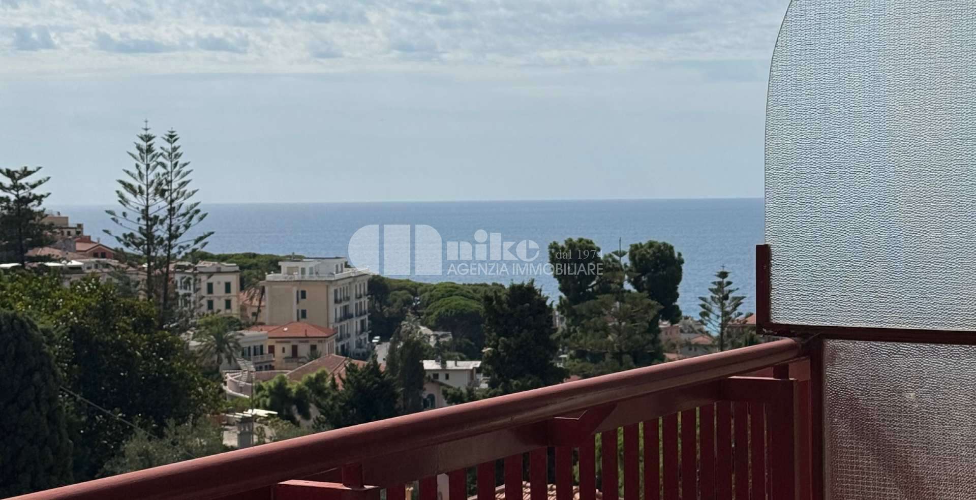 Quadrilocale vista mare con piscina condominiale