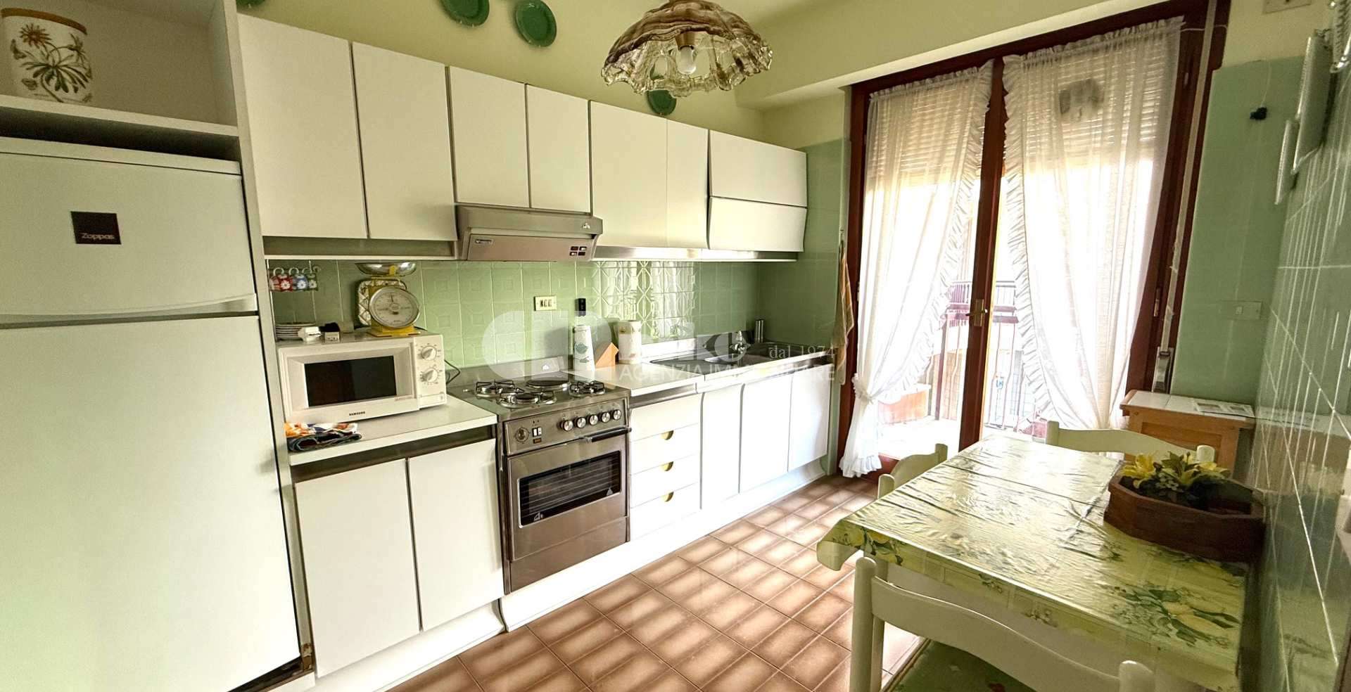 Quadrilocale vista mare con piscina condominiale