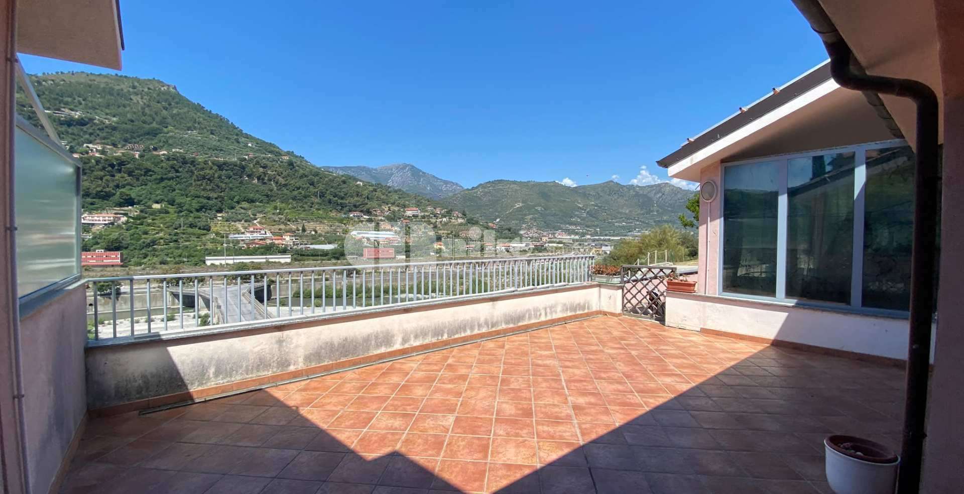 Casa con terrazza