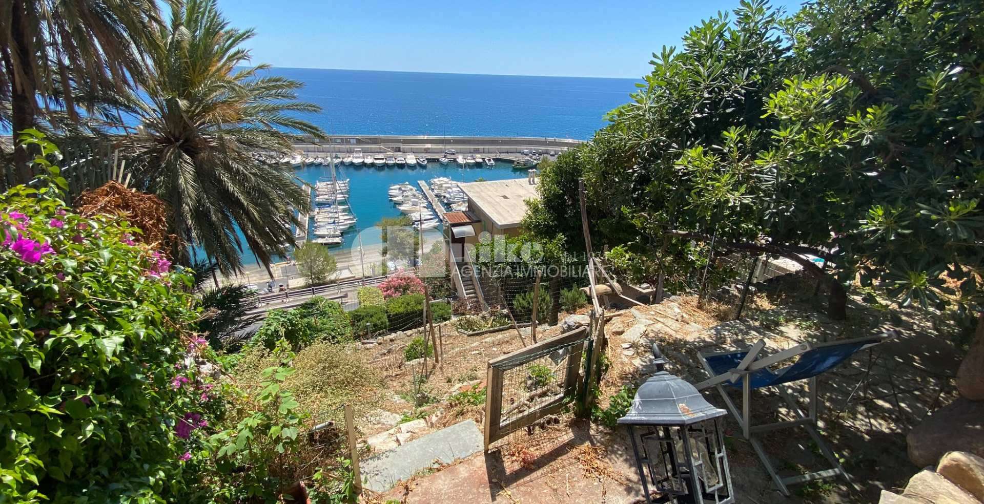 TRILOCALE IN CASA DEPOCA CON GIARDINO E VISTA  