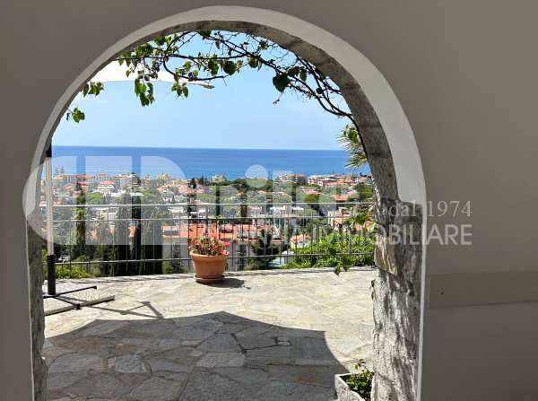 Villa con vista mare 