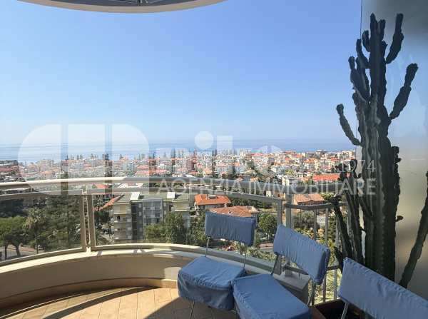 Appartamento con terrazza vista mare
