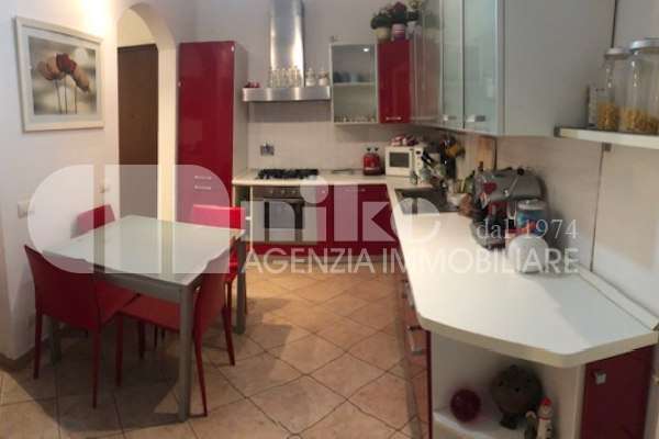 Appartamento ristrutturato nel centro storico thumbnail