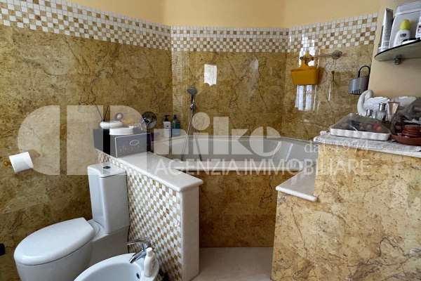 Villa in posizione centrale thumbnail