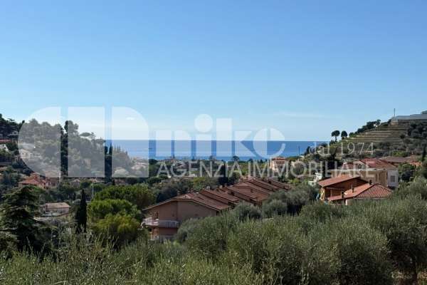 Villa in collina con vista mare thumbnail