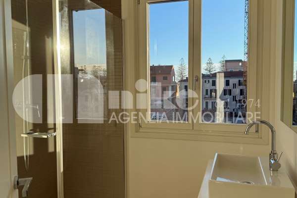 Appartamento in posizione centrale thumbnail