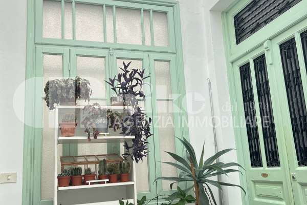 Appartamento in posizione centrale con vista mare thumbnail