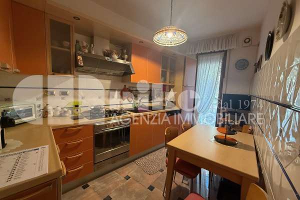 Trilocale con terrazzo thumbnail