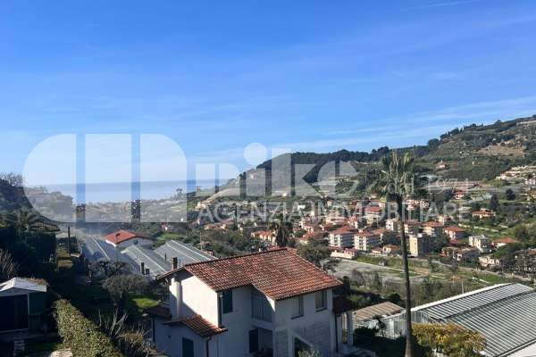 Appartamento collinare, terrazza vista mare e piscina condominiale thumbnail