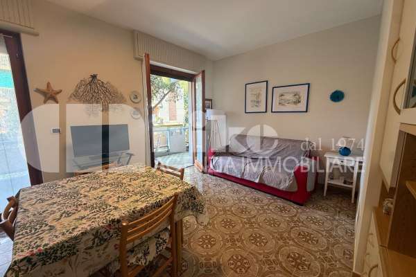 Bilocale immerso nel verde thumbnail