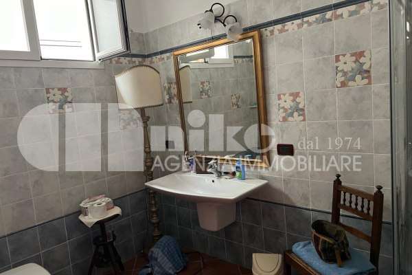 Casa con terrazza thumbnail